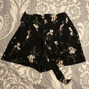 Dynamite floral shorts